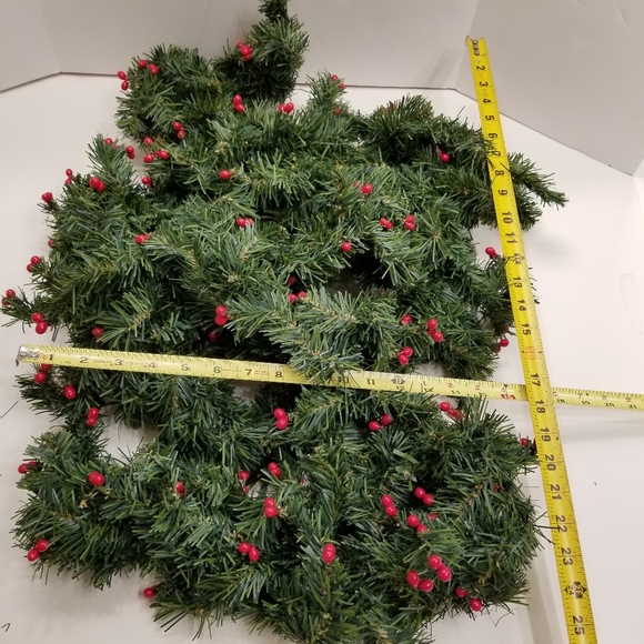 🎄6"x106" Green Evergreen Christmas Thanksgiving Wired Garland Red Berries🎅 - Picture 4 of 7